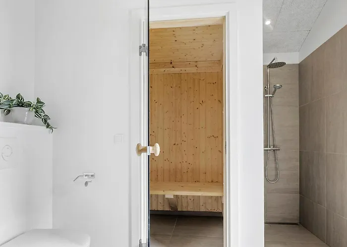 In With Sauna
